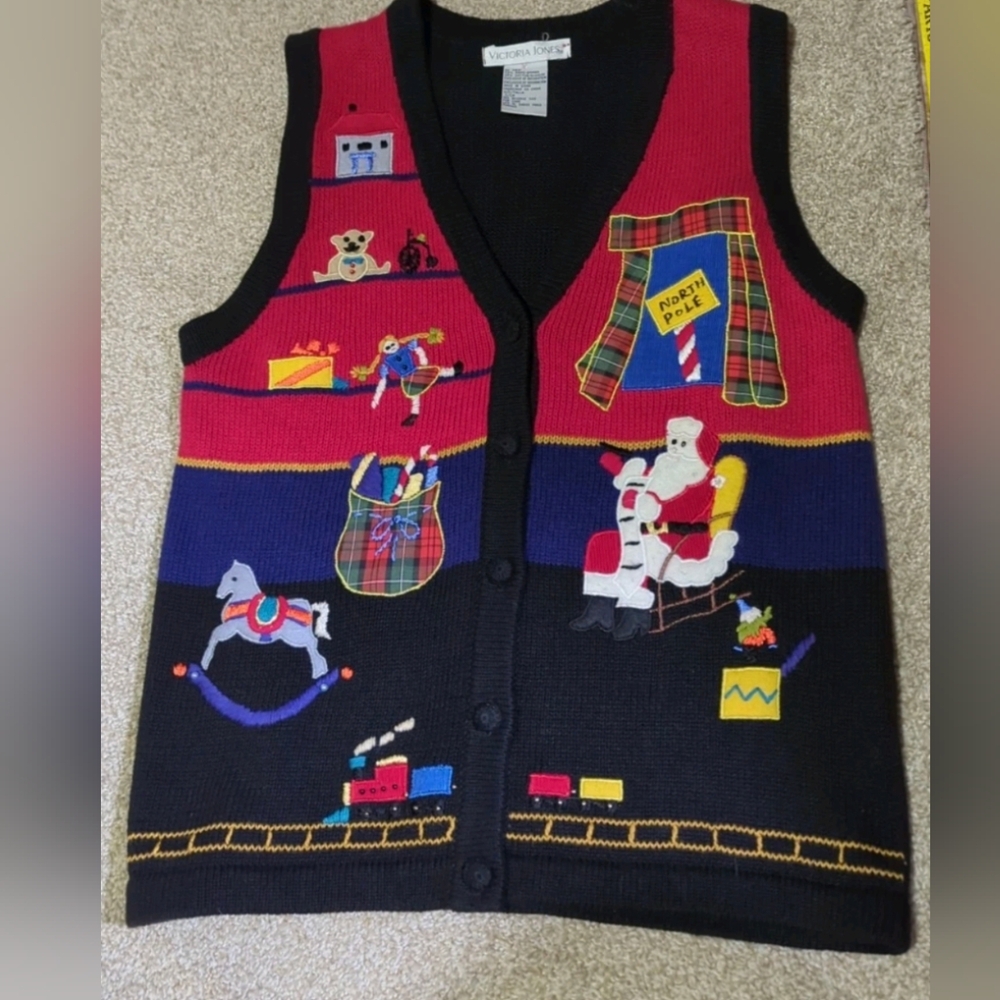 Christmas Sweater Vest Embroidered Santa Toys SMALL Cottagecore